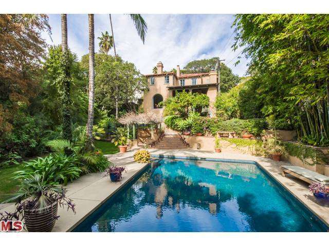 Photo: la maison de Tim Curry en Los Angeles, California.
