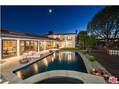 With Baby on the Way, Mila Kunis Selling LA Home