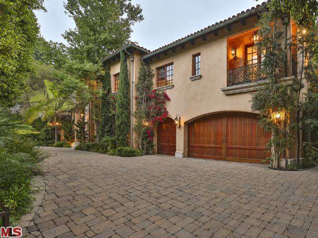 Sofia Vergara Buys Ornate Beverly Hills Villa