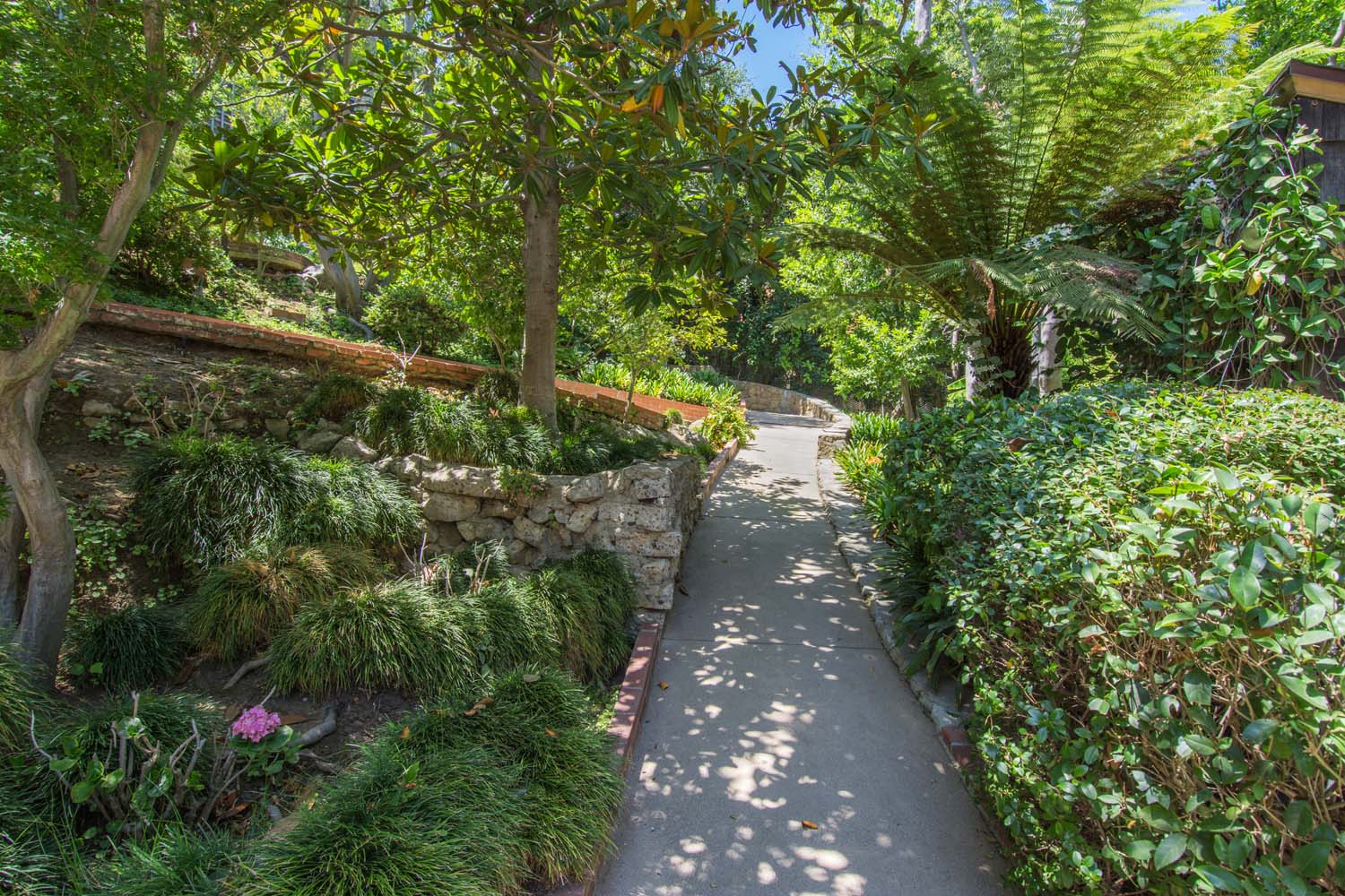House of the Week: A Colonial Mansion in Posh Bel-Air