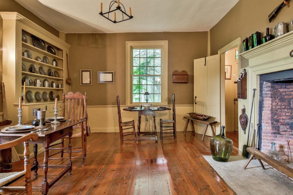 House of the Week: A 233-Year-Old Home With a Vintage Facelift