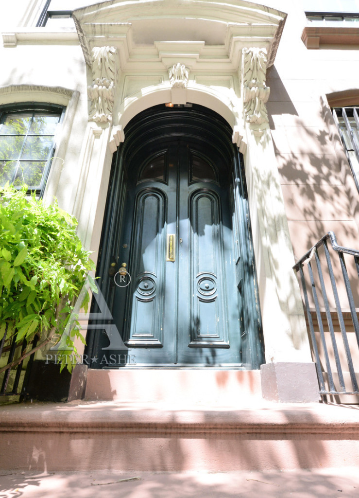 Update Breakfast At Tiffany S Brownstone Sells For 7 4 Million