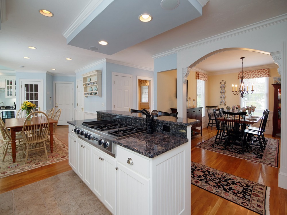 House Of The Week A Modern Day Cape Cod On The Namesake Peninsula   Cape Cod Kitchen 200f91 