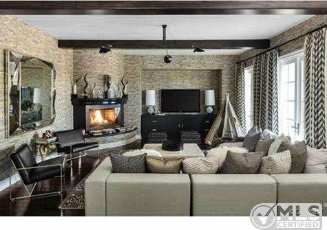 Kourtney Kardashian Lists Boldly Decorated Home For 3 499