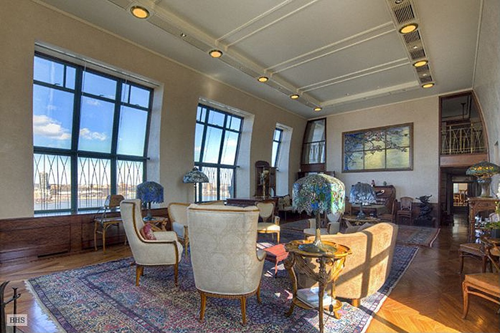 New York Hearst Penthouse Perfect for Suits of Armor