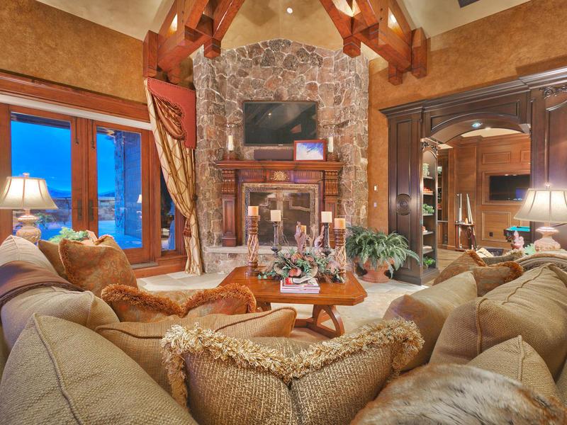 Papa John's Magnate Serving Up Large Slice of Luxury Ski Condo