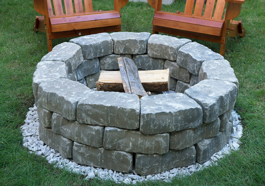 Diy Backyard Fire Pit Build It In Just, How To Build A Fire Pit With Bricks On Grass