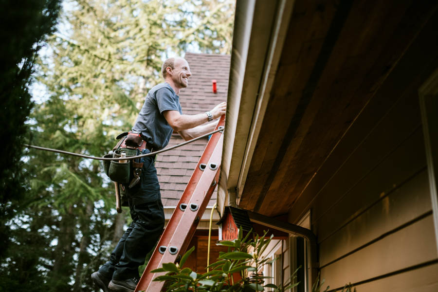 Home maintenance checklist for fall