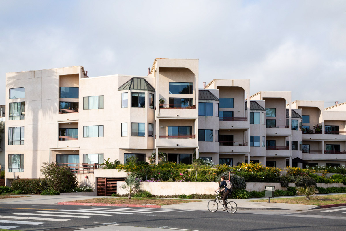 What is a condo