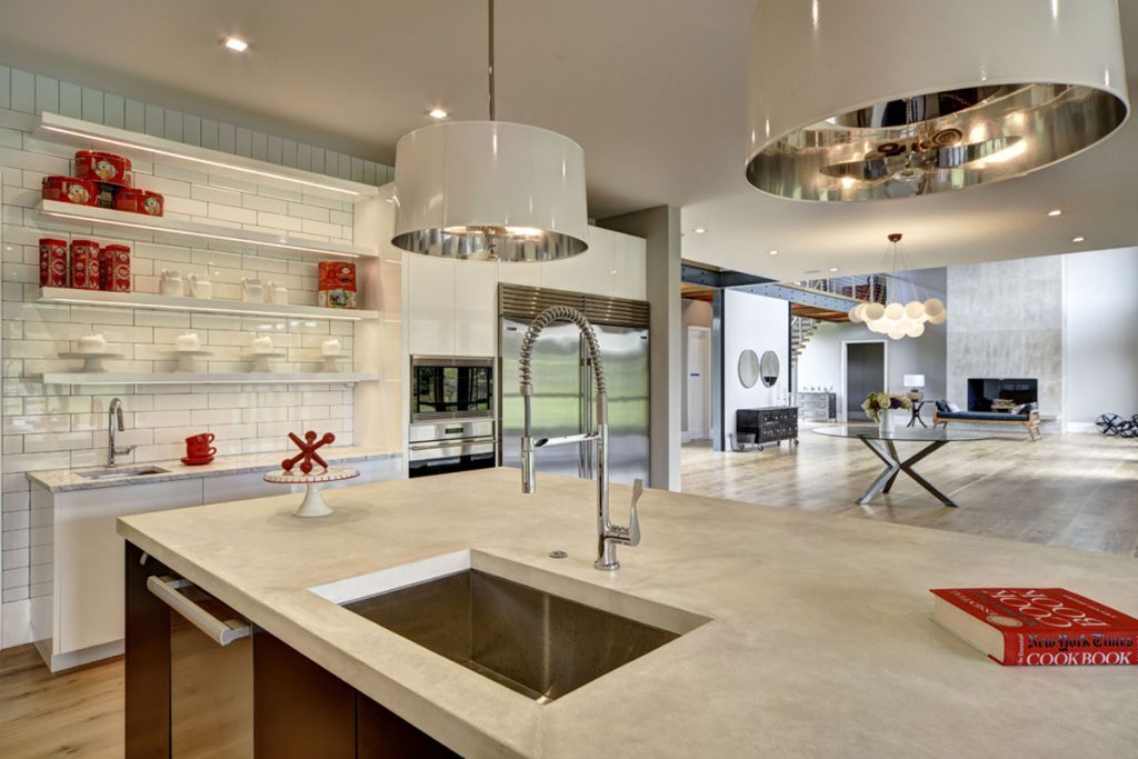 5 Dreamy Hamptons Kitchens Perfect For Holiday Cooking Out East   Horizontal 261441 1024x683 