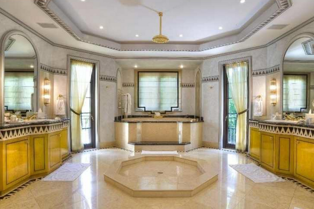 homes with luxury bathrooms