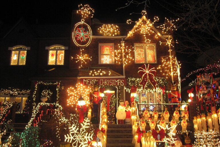 How Dyker Heights Becomes Dyker Lights During Christmas | StreetEasy Blog