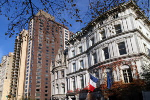 exterior of French Cultural Institute - historic mansions in NYC