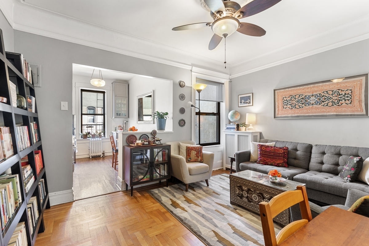 deal of the week - 527 eighth st 4b