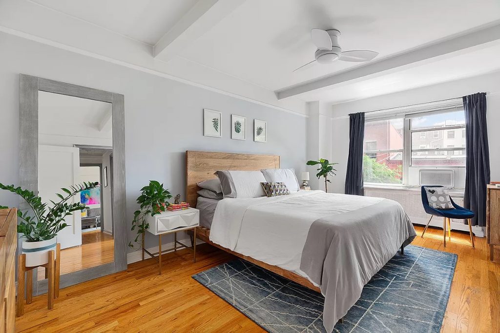 brooklyn heights homes under $1m - 70 remsen bedroom