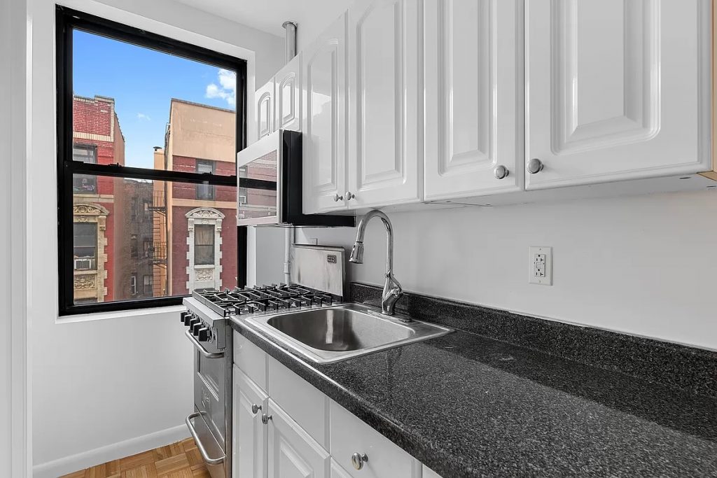 downtown rental deals - little italy