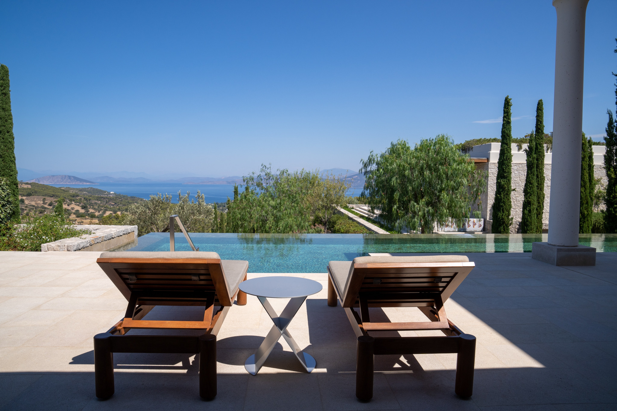 Knives Out Glass Onion