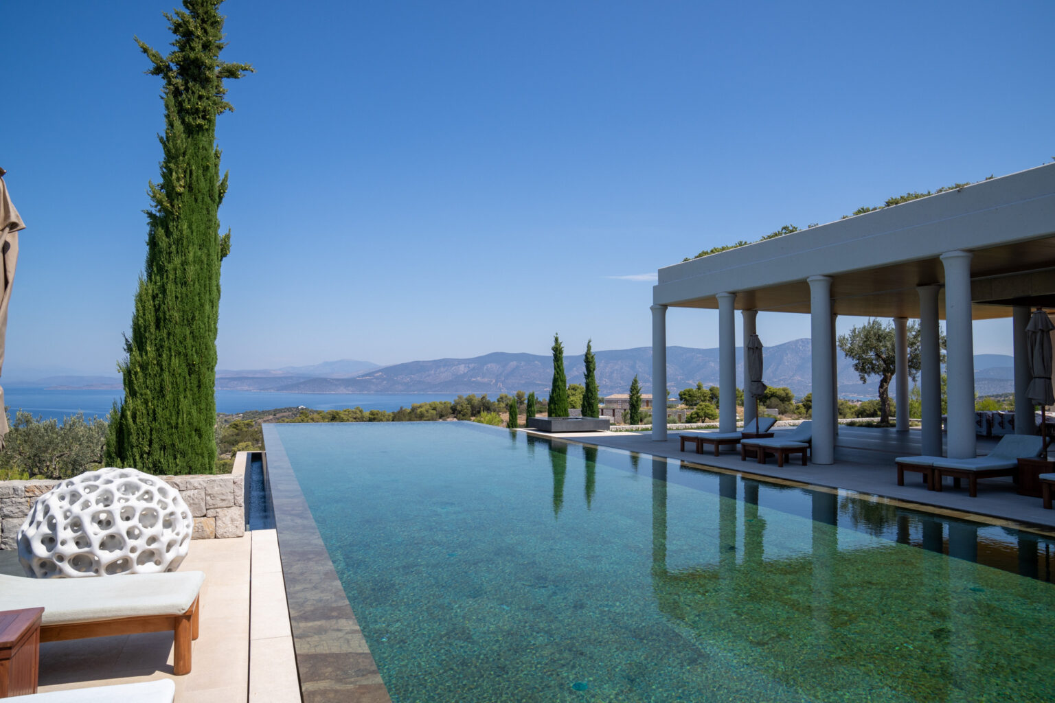 Knives Out Glass Onion