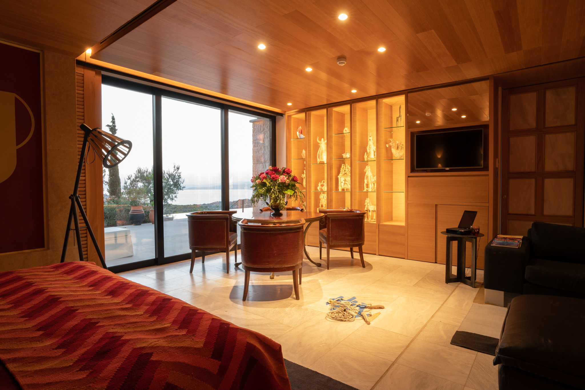 Knives Out Glass Onion