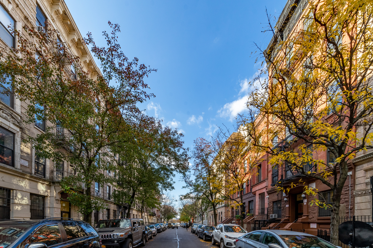 Hami Heights West 152nd St