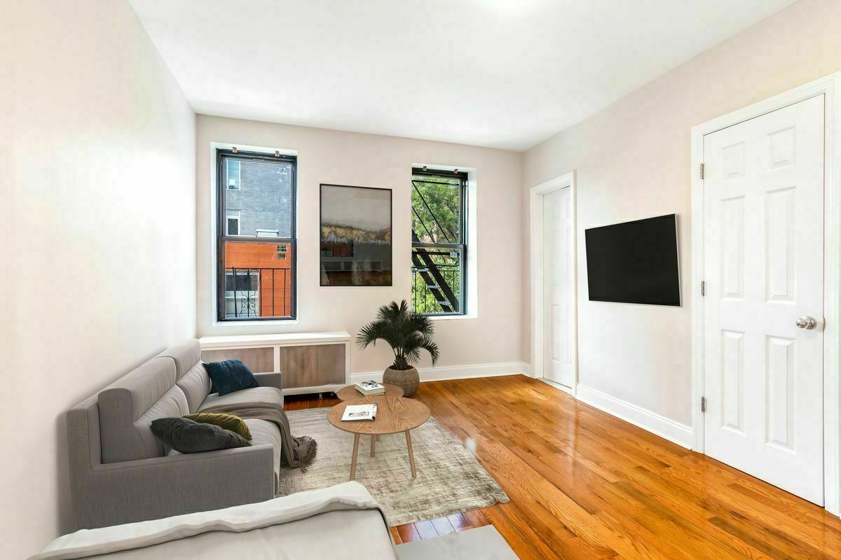 affordable manhattan neighborhoods - washington heights apartment