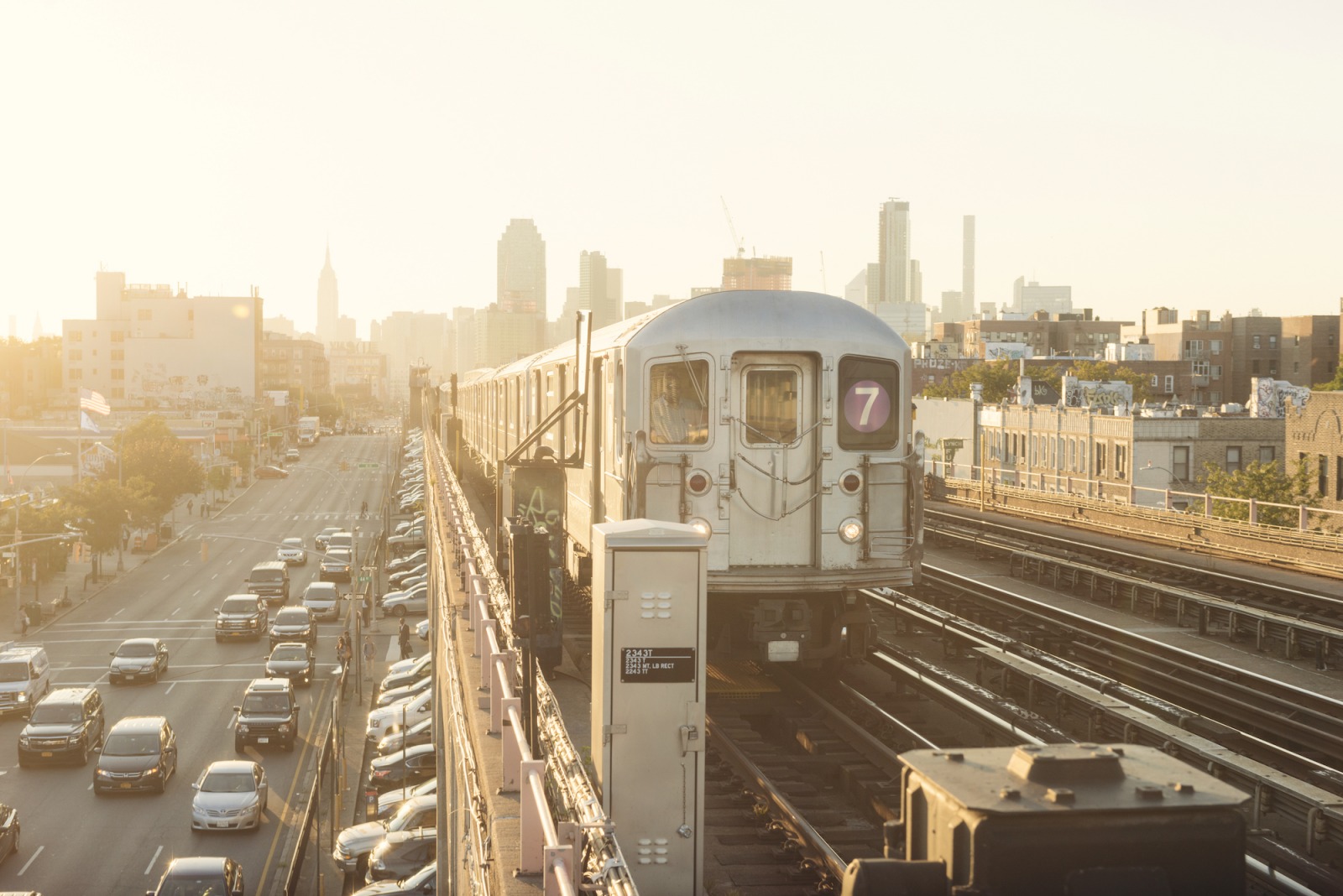 7 train connects Sunnyside Queens to Midtown Manhattan