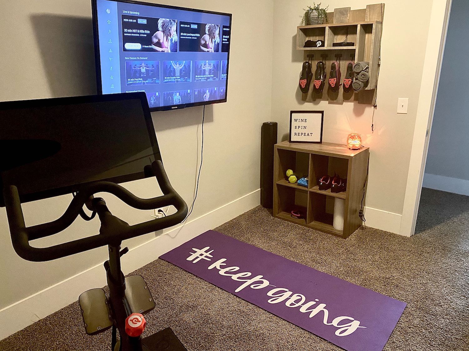 Virtual classes in home gym