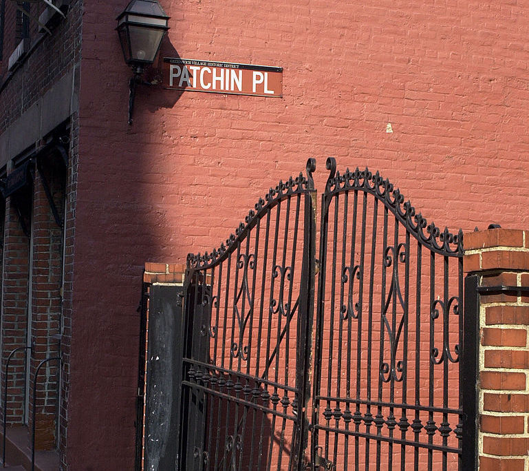 hidden streets in nyc - patchin place in greenwich village