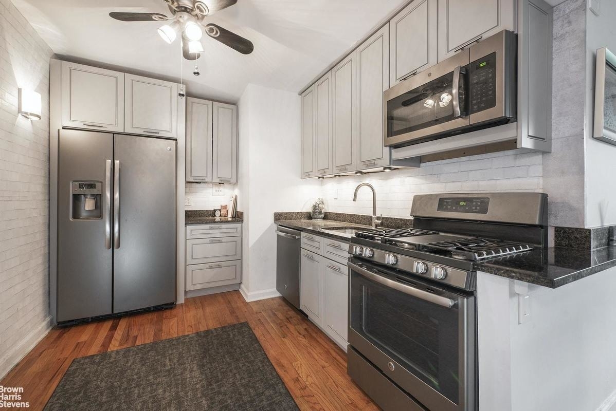 jackson heights 1br