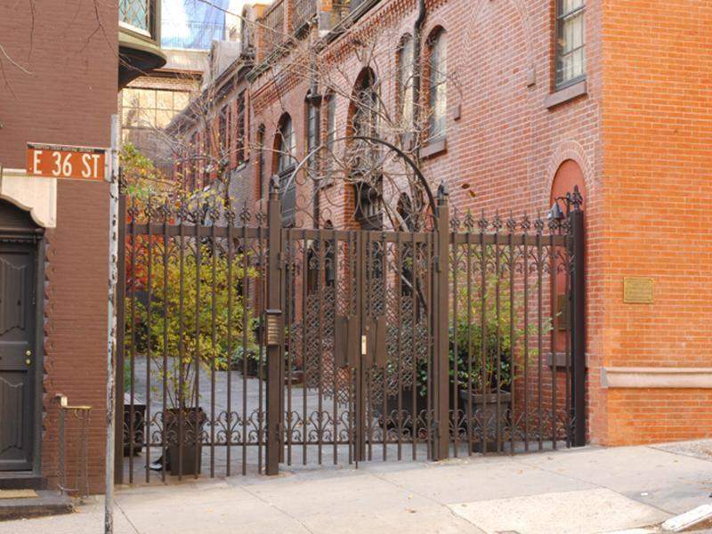 hidden streets of nyc - sniffen court in murray hill