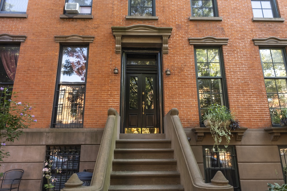 Entrance to a New York City brownstone