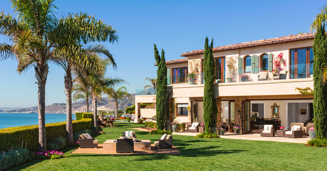 Yolanda And David Foster List Custom Malibu Estate For 27 5 Million Trulia S Blog